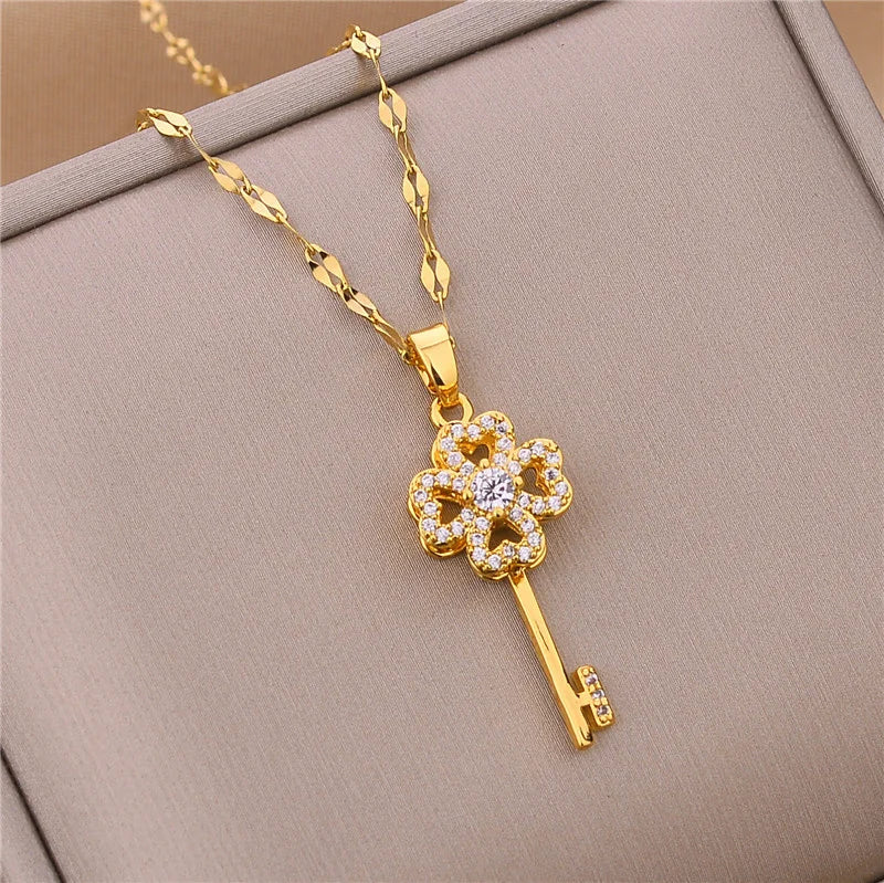 VÉLISSE™ Luxury Zircon Clavicle Chain Necklace