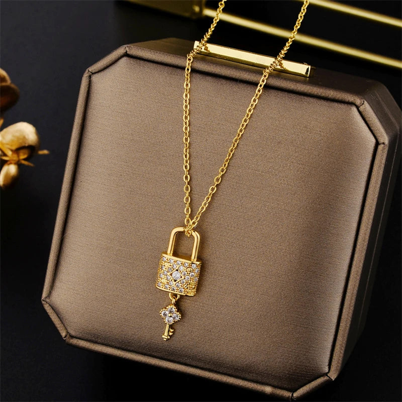VÉLISSE™ Luxury Zircon Clavicle Chain Necklace